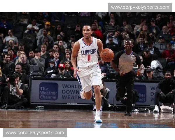 撕裂之城的烈焰与孟菲斯的铁血：当开拓者遇上灰熊，这是一场关于灵魂与重塑的对话